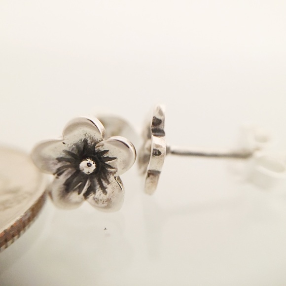 Cherry Blossom 925 Sterling Silver Stud Earrings - Picture 5 of 7